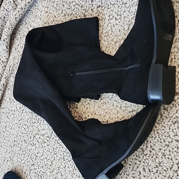 Cute Black boots over knee - Picture 6 of 8